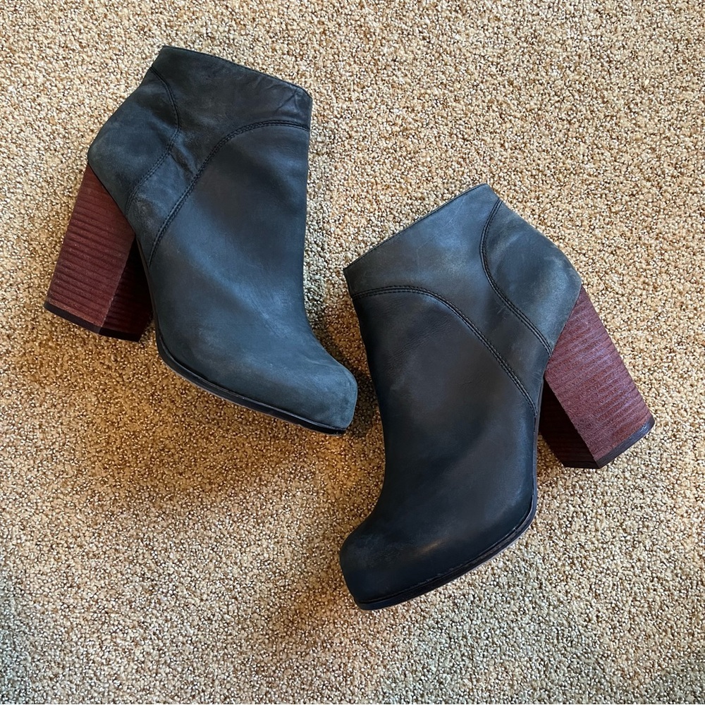 Jeffrey Campbell Hanger leather booties 9.5